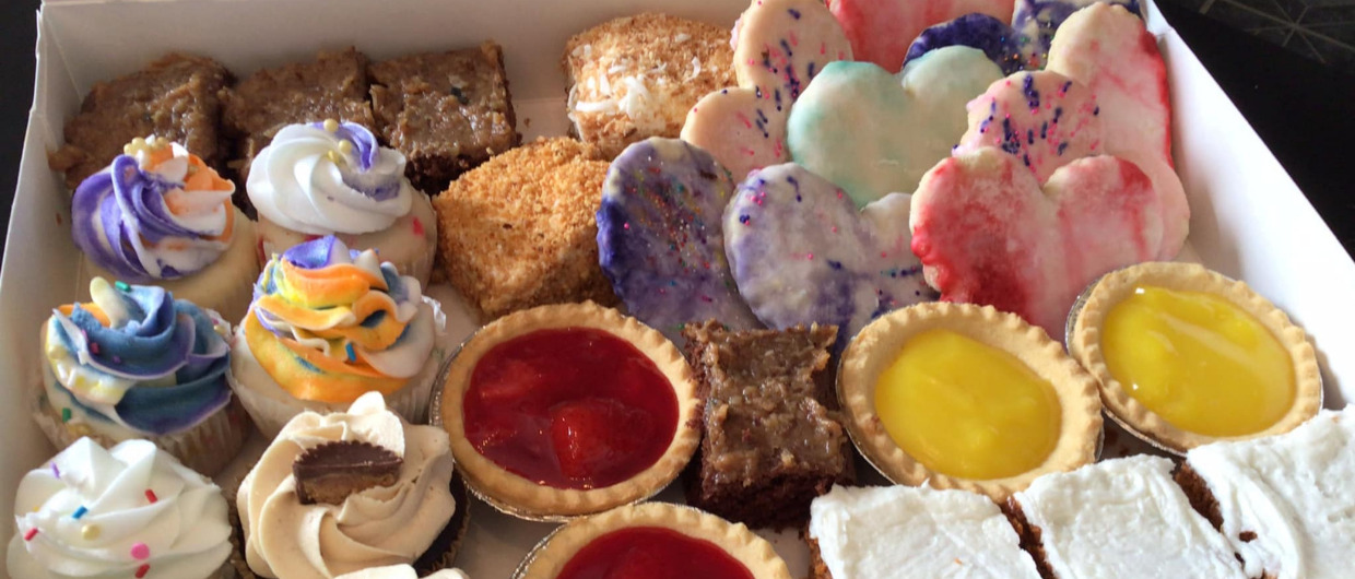 Ruby's cakes & flowers assorted desserts box