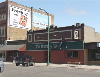 Tommy's Lanes & Lounge